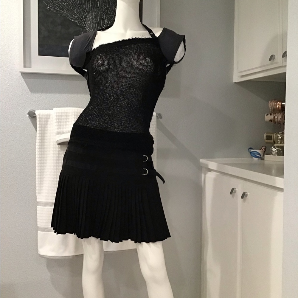 Pleated mini skirt
